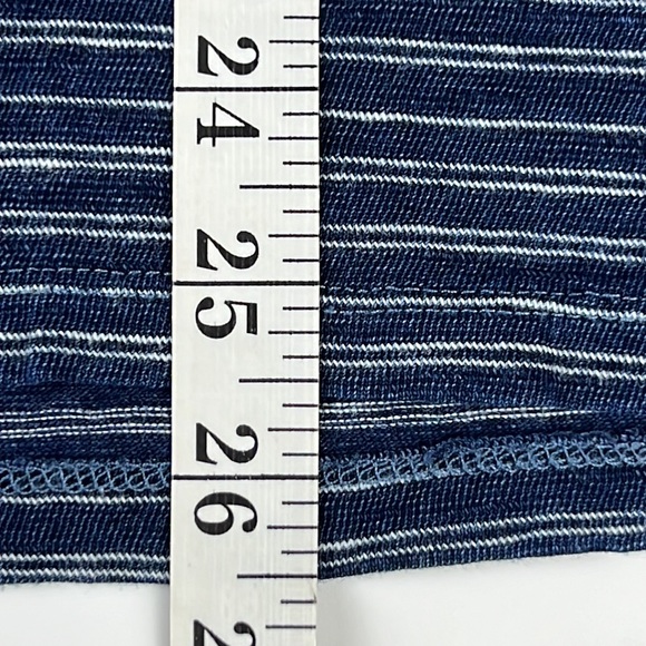Jane and Delancey Blue & White Stripe V-Neck Tee Sz: Small - Picture 8 of 8